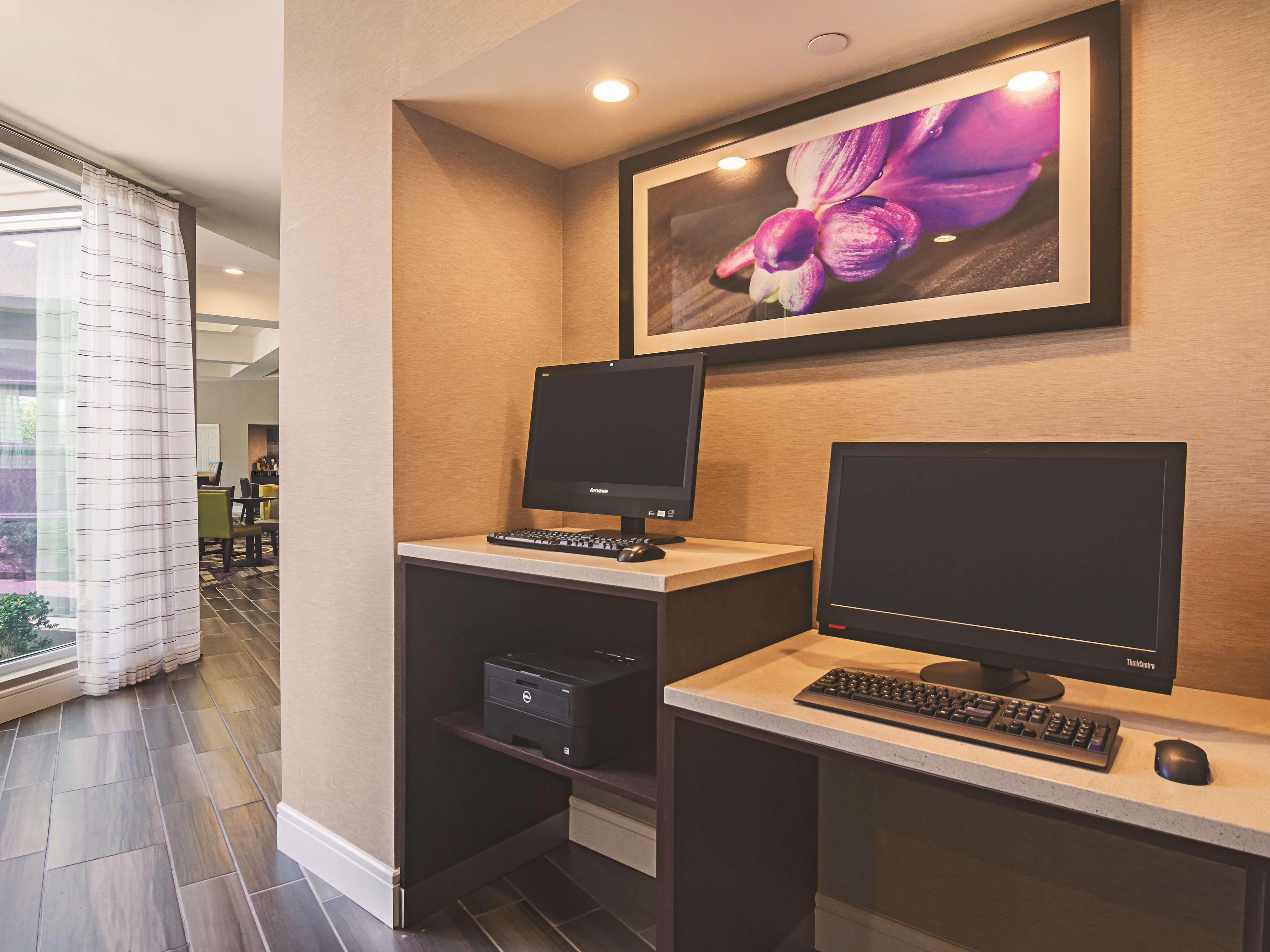 La Quinta By Wyndham - Nw Expwy Hotel