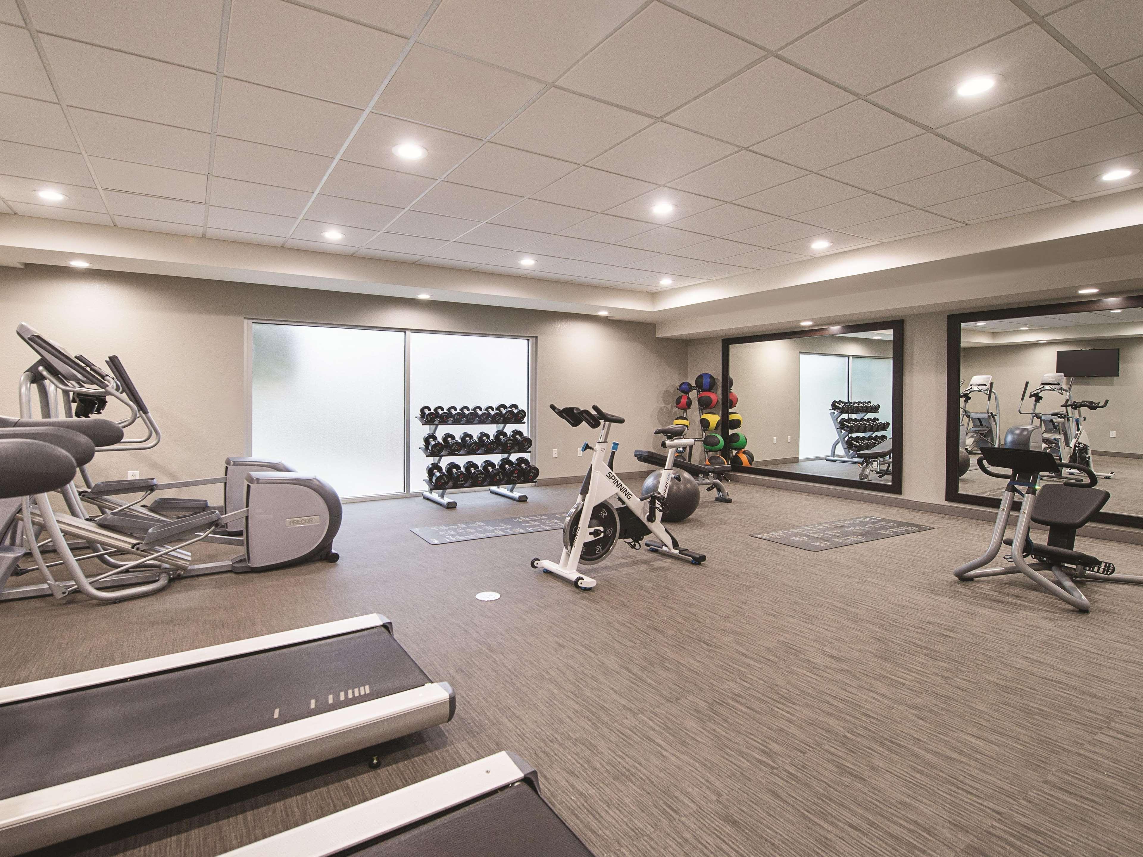 La Quinta By Wyndham - Nw Expwy Hotel