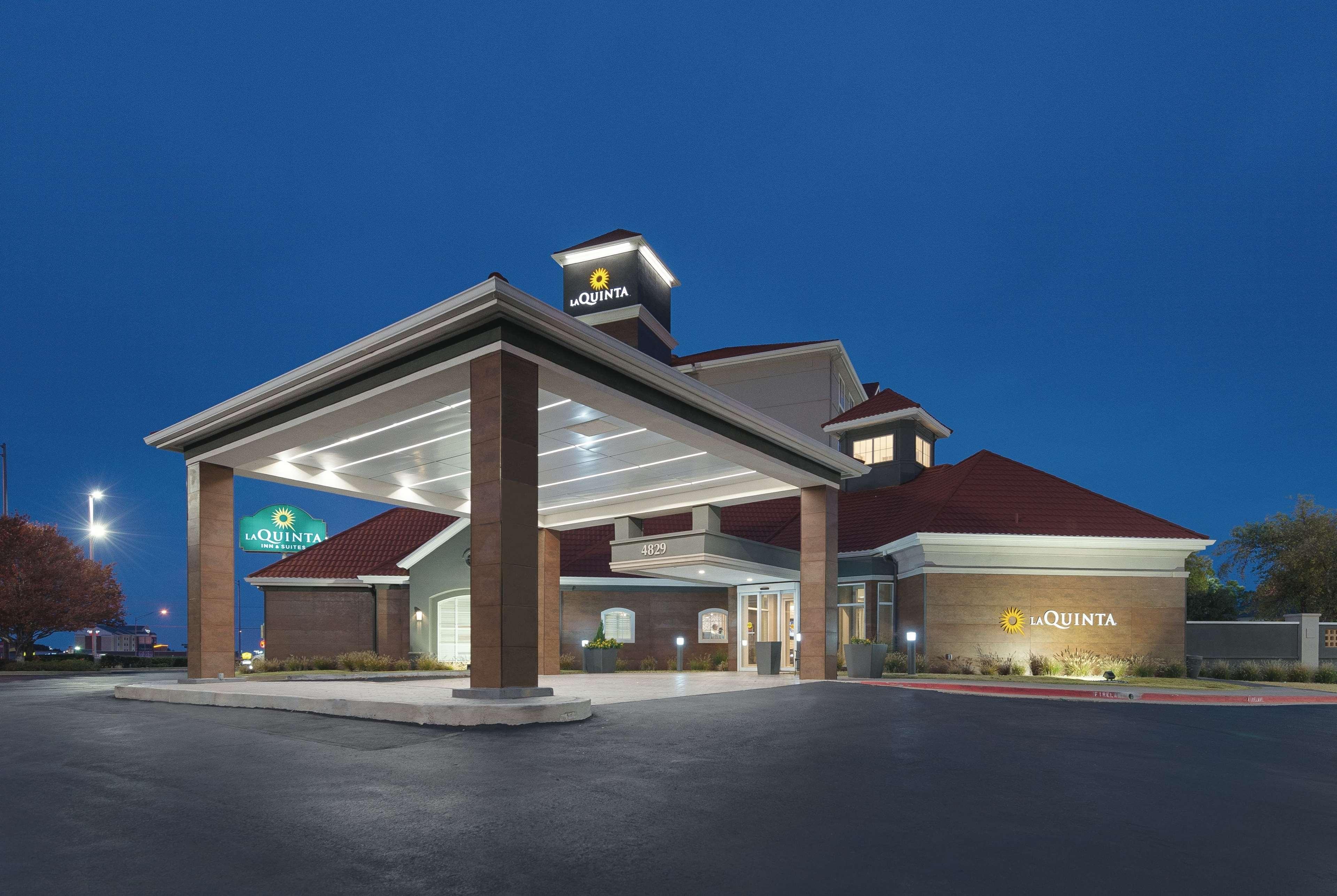 La Quinta By Wyndham - Nw Expwy Hotel