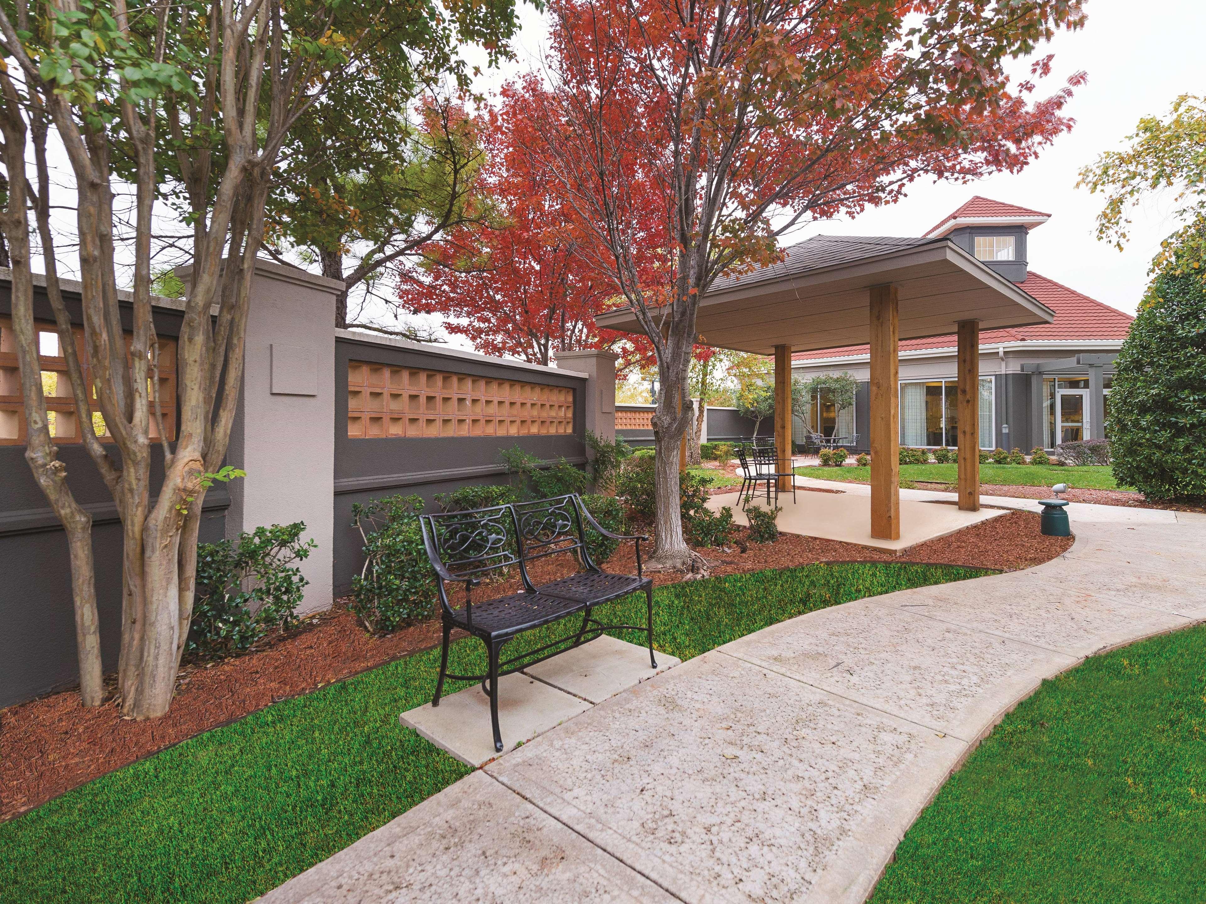 La Quinta By Wyndham - Nw Expwy Hotel