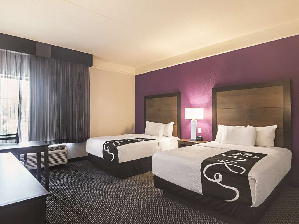 La Quinta By Wyndham - Nw Expwy Hotel 3*