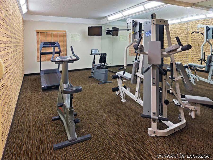 La Quinta By Wyndham - Nw Expwy Hotel 3*