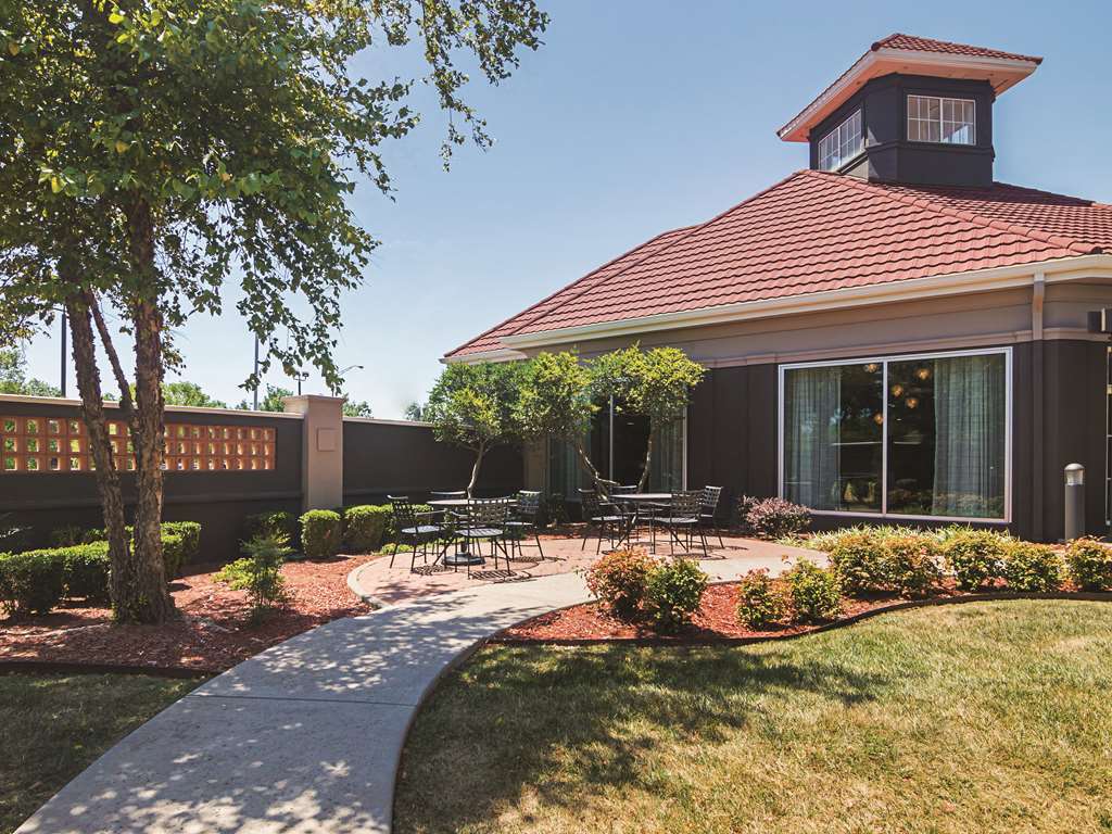 La Quinta By Wyndham - Nw Expwy 3*