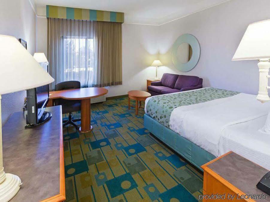 La Quinta By Wyndham - Nw Expwy 3*